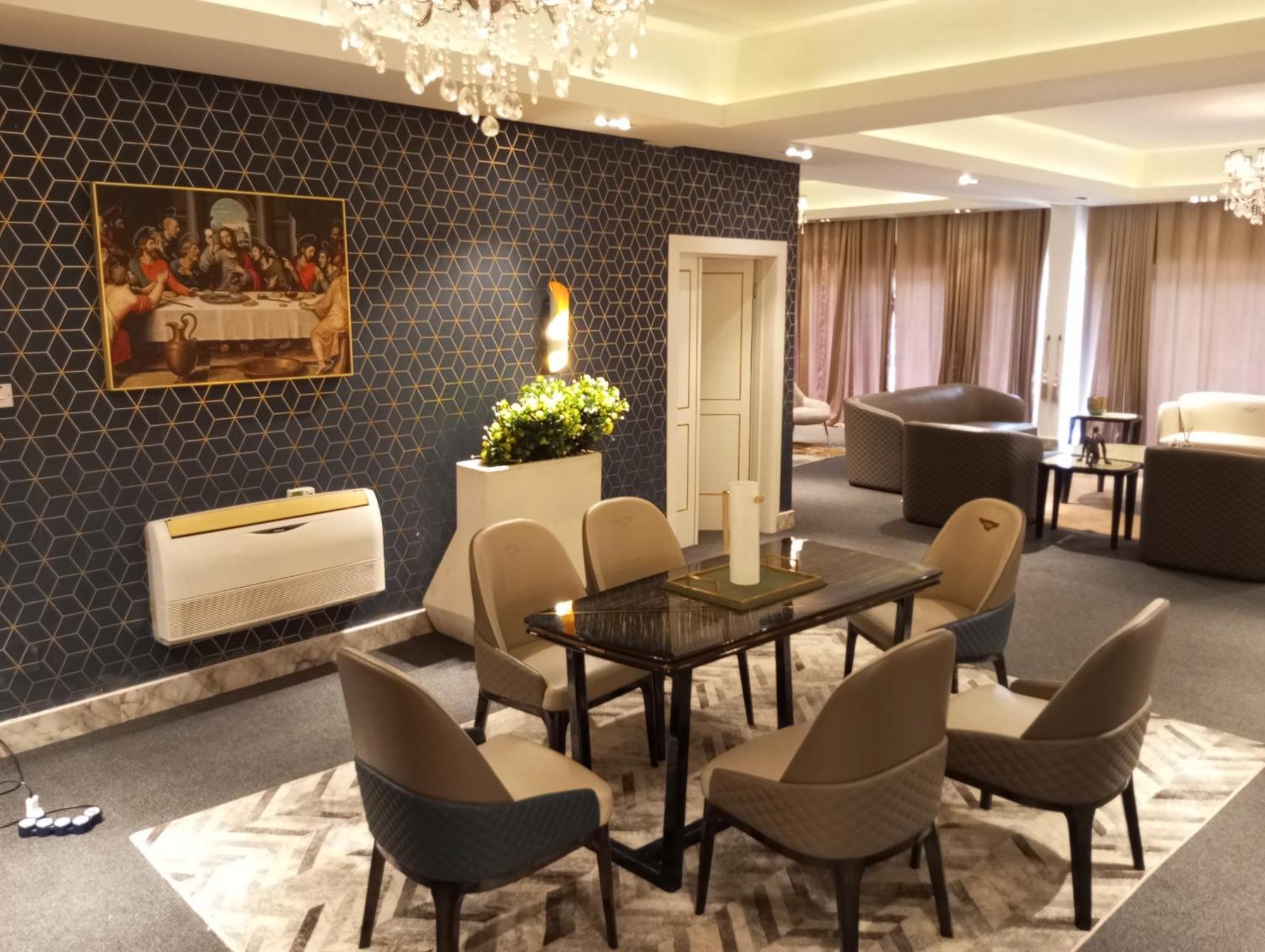 Sujimoto Residences Macdonald Lagos Esterno foto