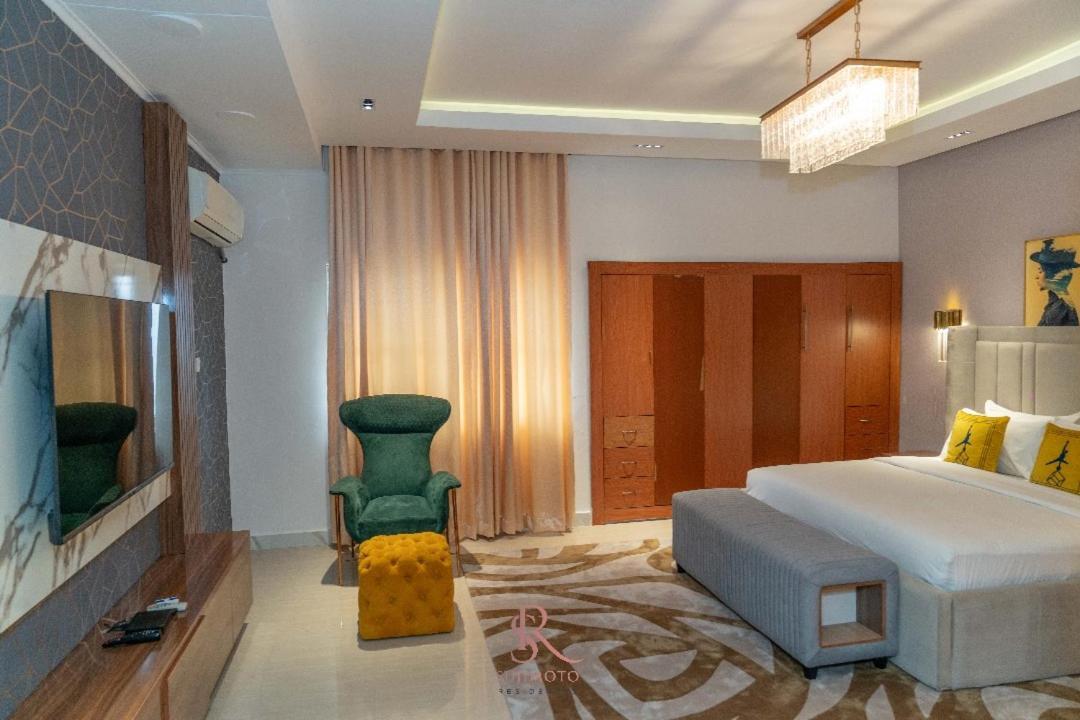Sujimoto Residences Macdonald Lagos Esterno foto