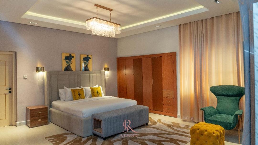 Sujimoto Residences Macdonald Lagos Esterno foto