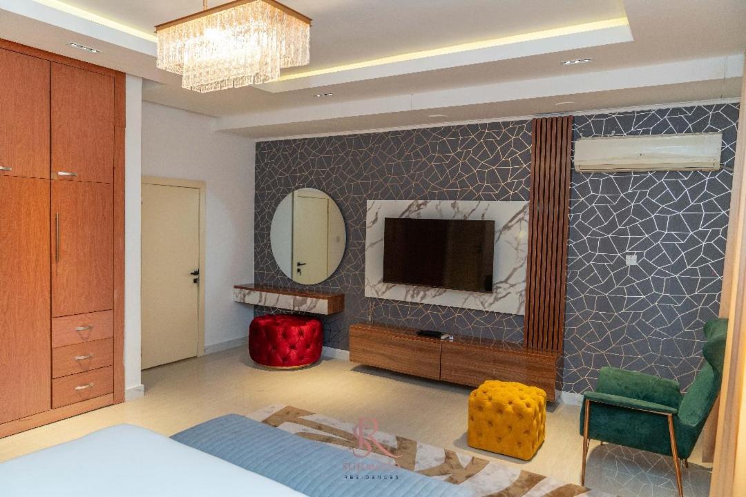 Sujimoto Residences Macdonald Lagos Esterno foto