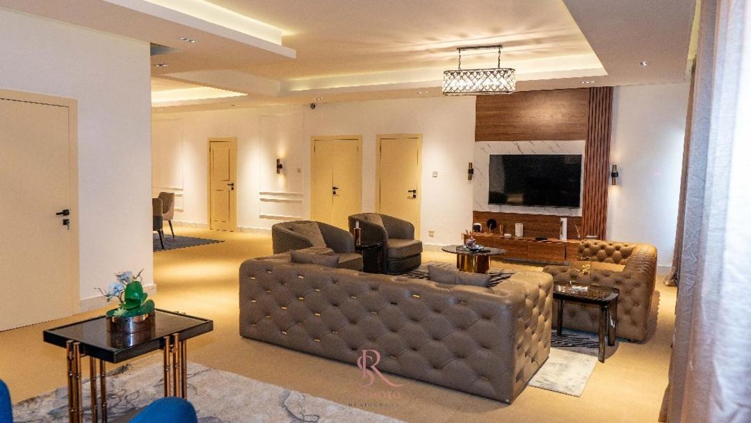 Sujimoto Residences Macdonald Lagos Esterno foto