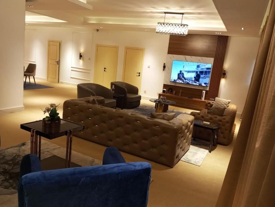 Sujimoto Residences Macdonald Lagos Esterno foto