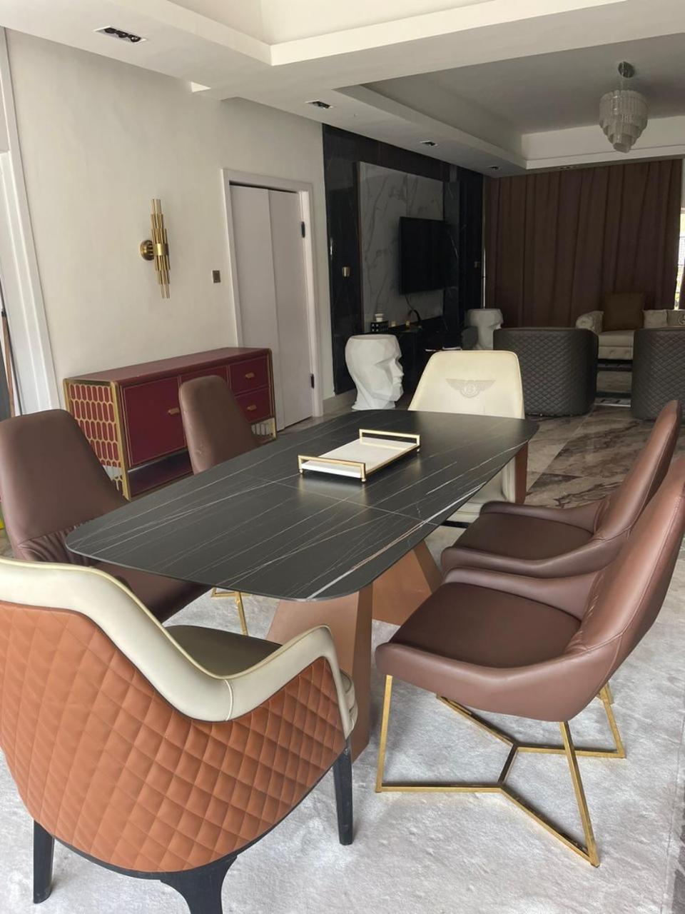 Sujimoto Residences Macdonald Lagos Esterno foto