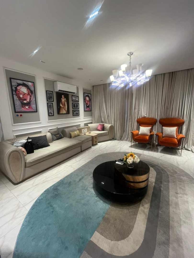 Sujimoto Residences Macdonald Lagos Esterno foto