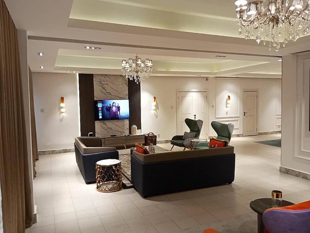 Sujimoto Residences Macdonald Lagos Esterno foto